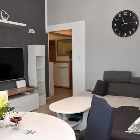 Diana Apartment *